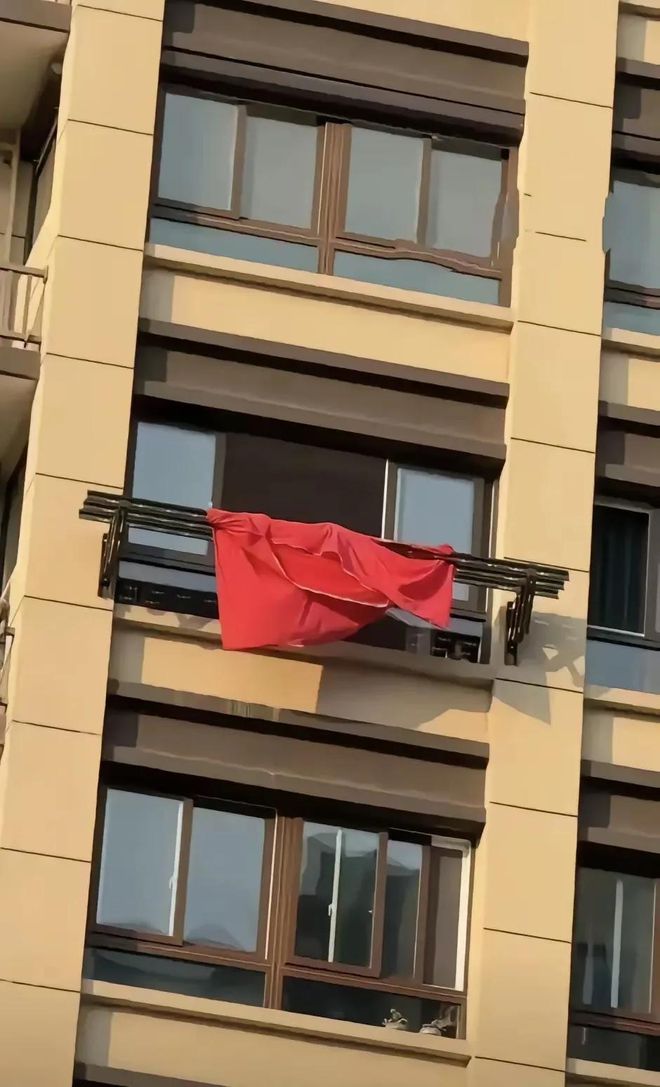 这场悲剧给咱敲醒安全钟！马德里竞技携手K8南通(图2)